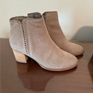 Blondo Nina Waterproof Tan Suede Ankle Booties, Waterproof Booties, Fall Boots